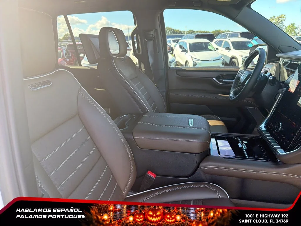 Used 2026 Glacier White Tricoat GMC Denali Ultimate image 37