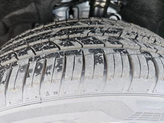 Used 2026 Silver Jeep Limited image 28