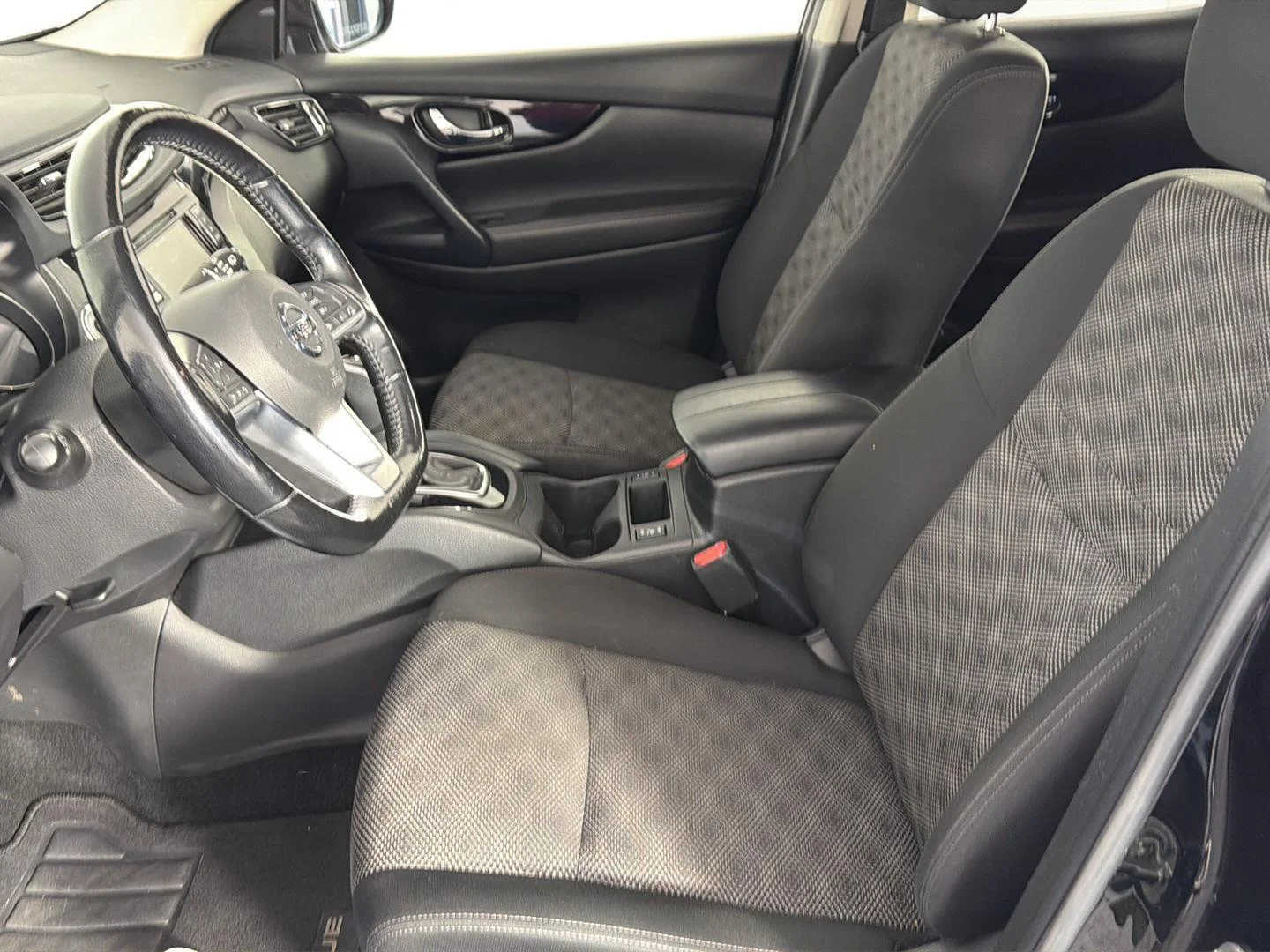 Used 2022 Magnetic Black Pearl Nissan SV image 24