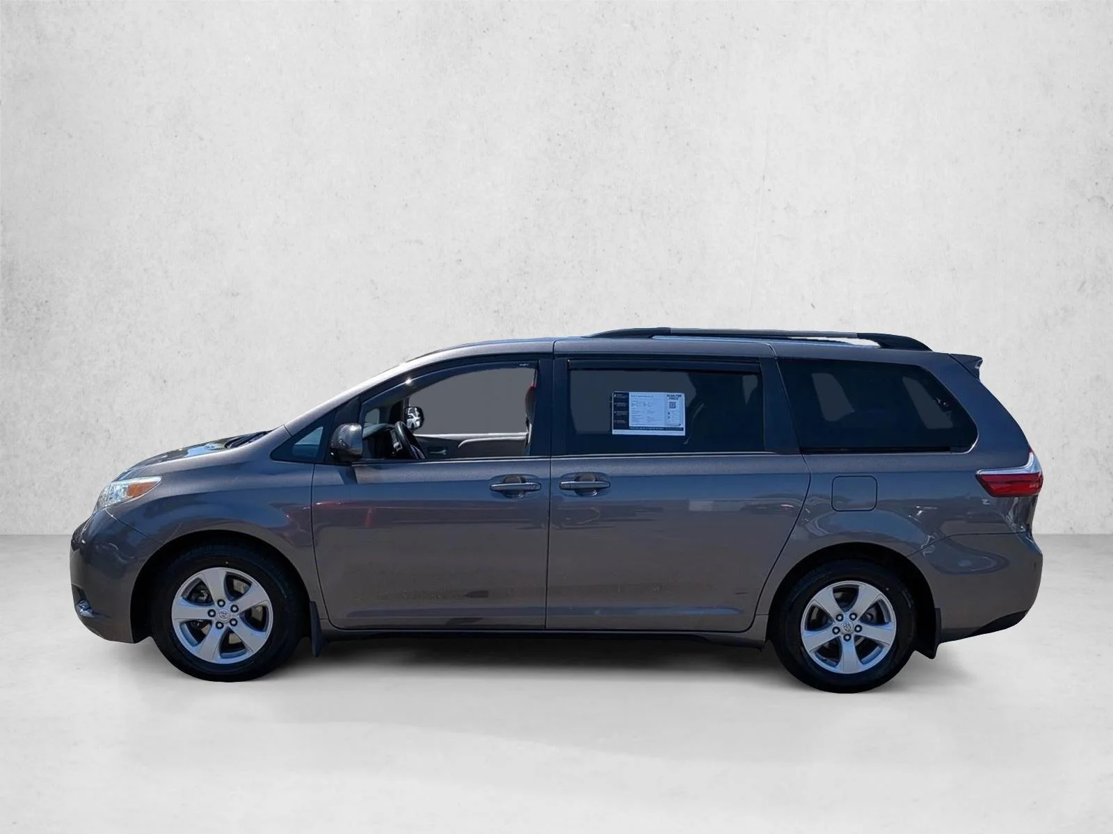 Used 2016 Predawn Gray Mica Toyota LE image 9