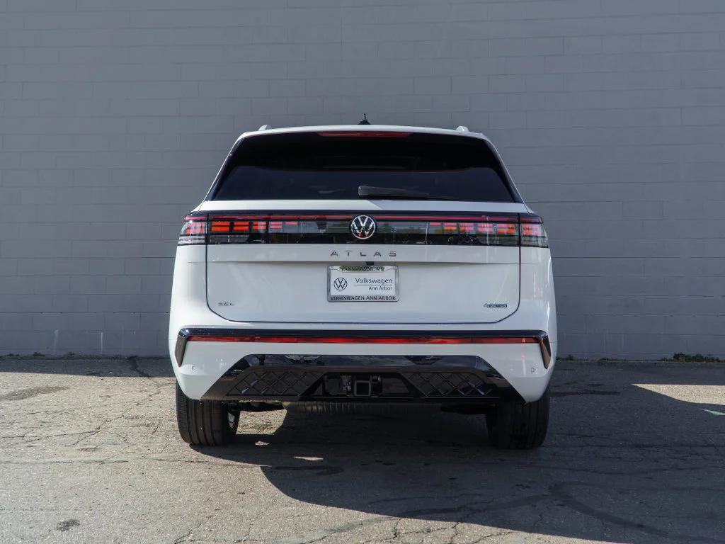 New 2027 Opal White Pearl Volkswagen 2.0T SEL image 5