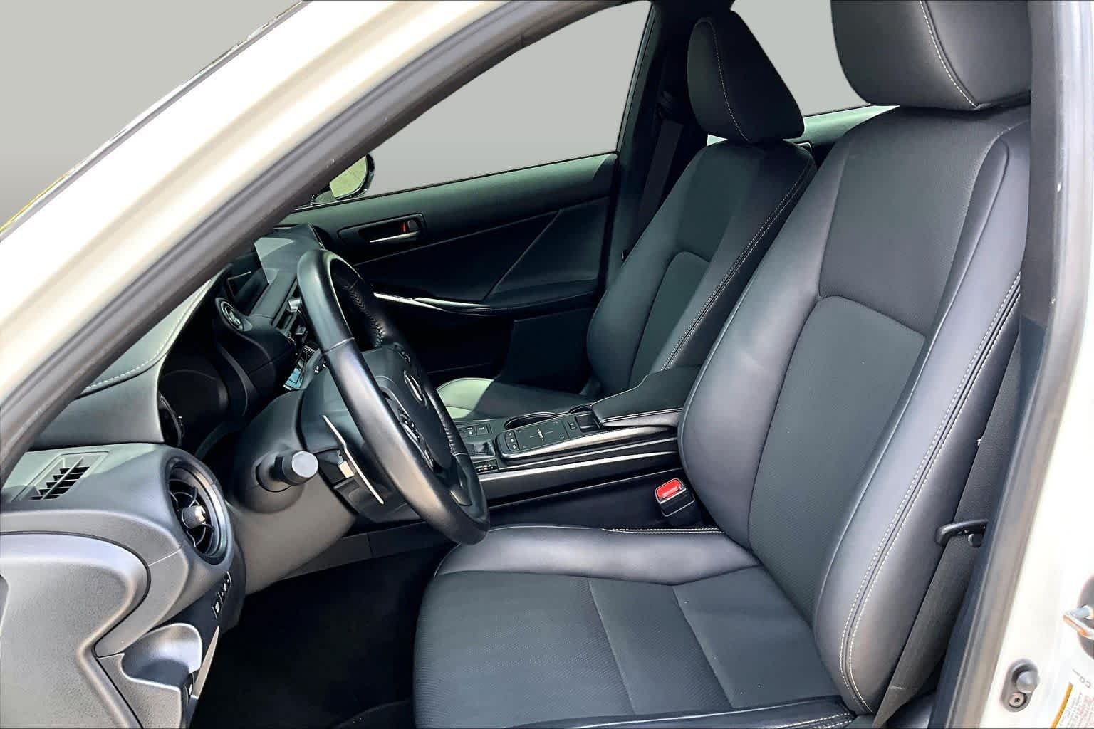 Used 2024 Ultra White Lexus F SPORT Design image 8