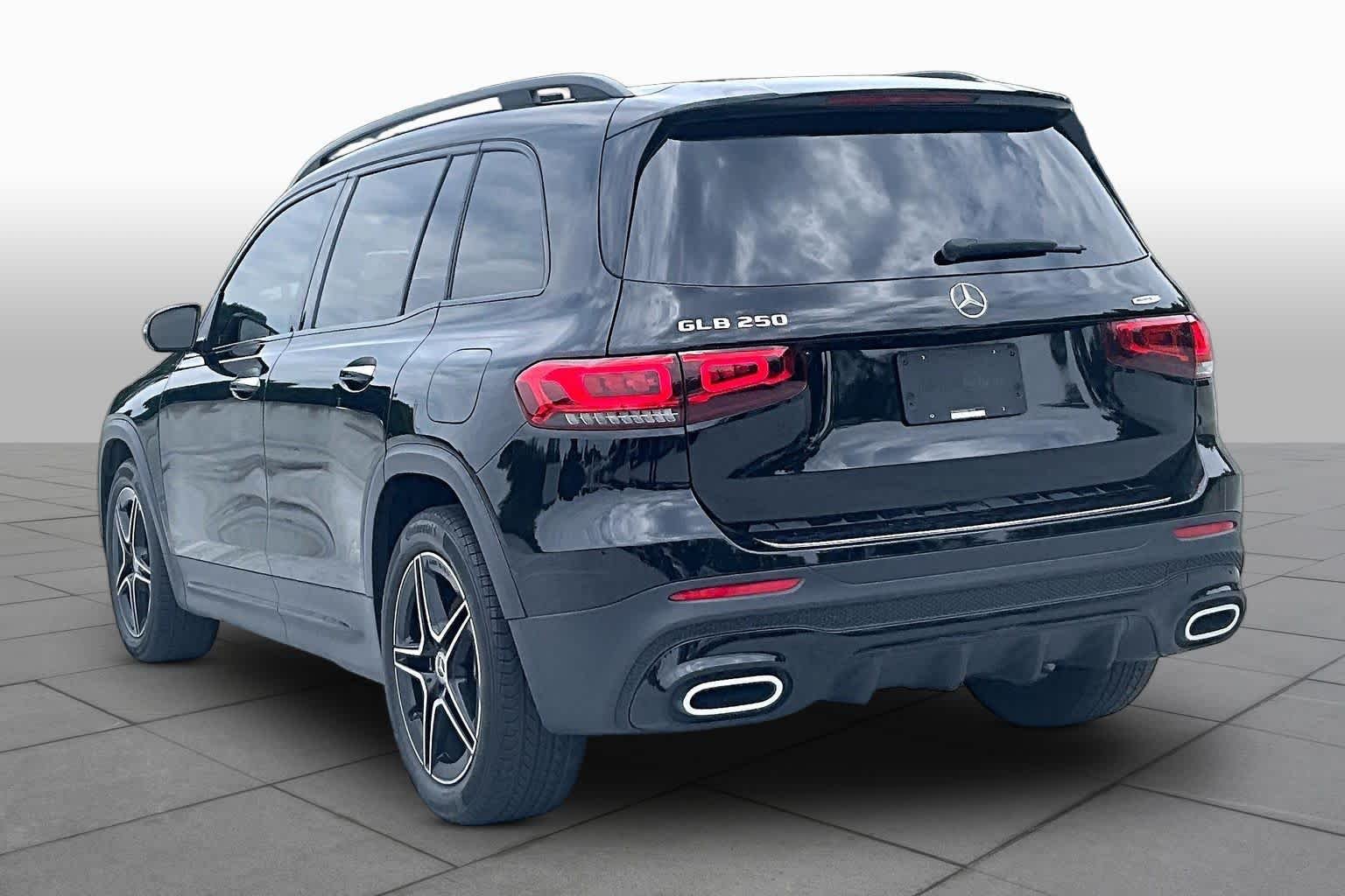 Used 2021 Night Black Mercedes-Benz GLB 250 image 12