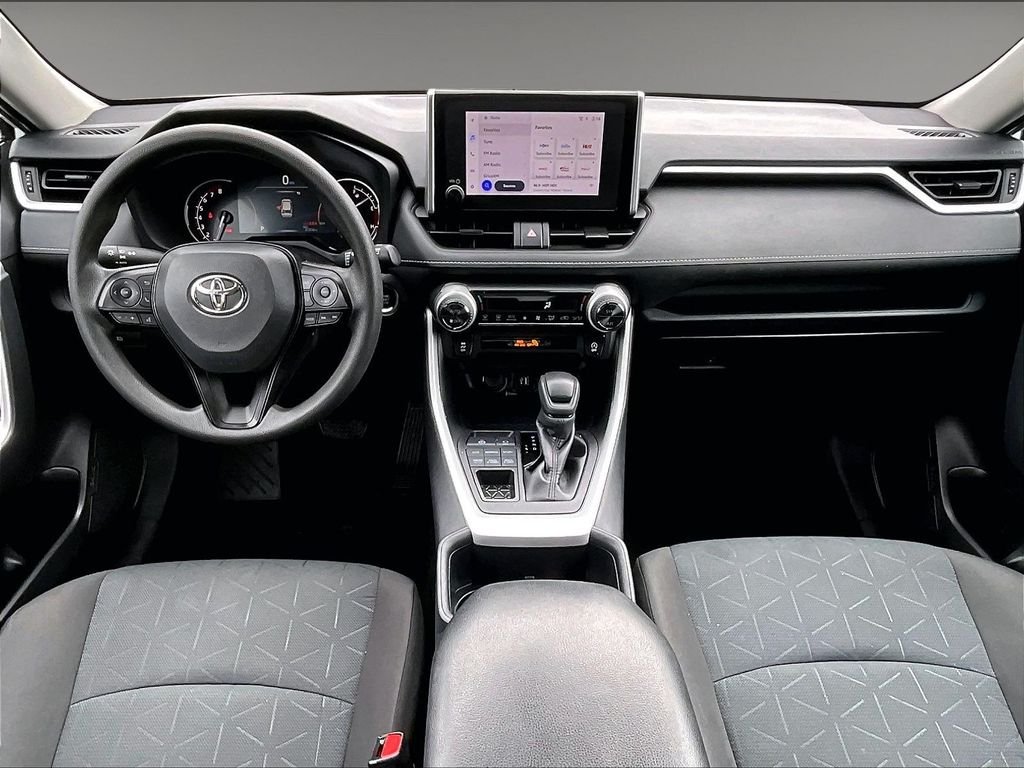 Used 2025 White Toyota XLE image 21