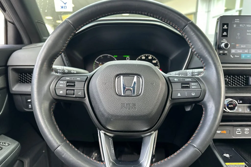 Used 2025  Honda Sport-L image 23
