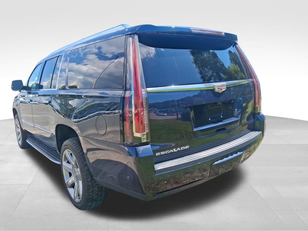 Used 2020 Blue Cadillac Luxury image 4