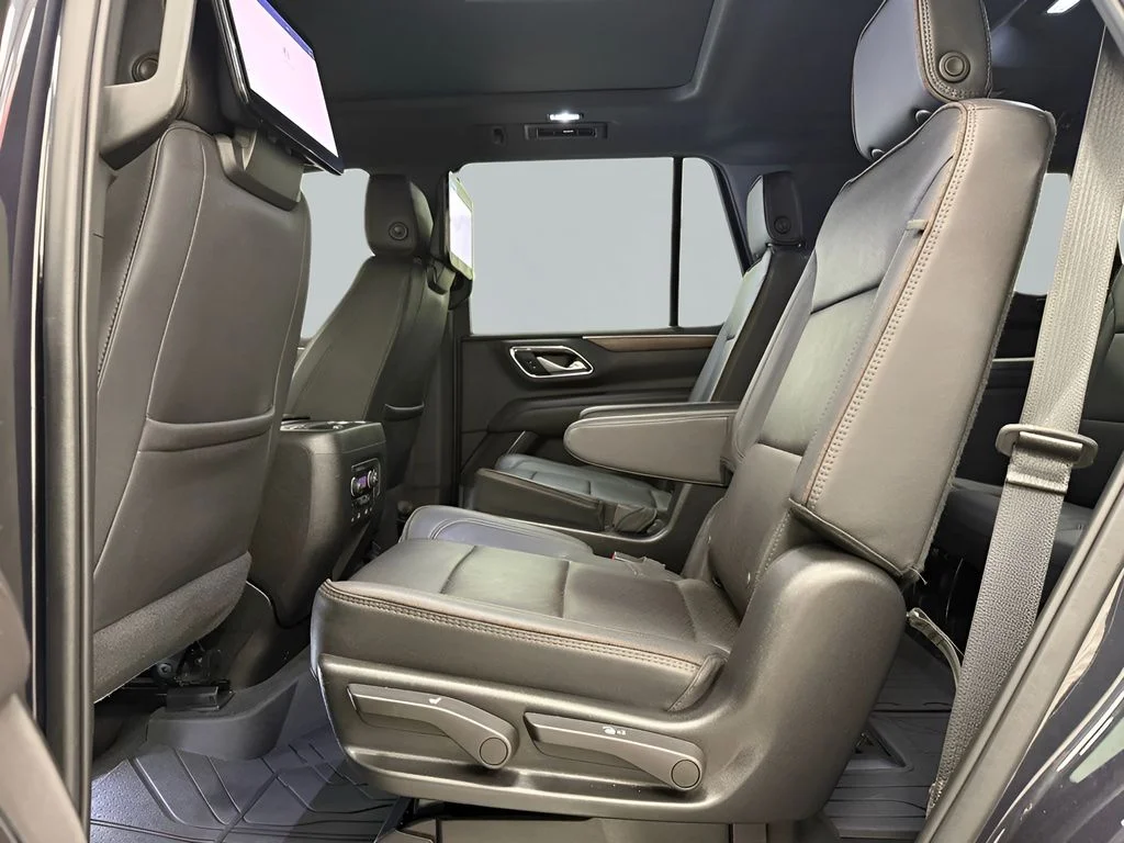 Used 2023 Gray Chevrolet High Country image 15