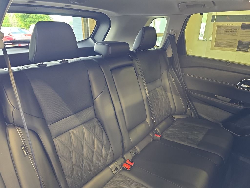 Used 2024 Gray Nissan Platinum image 13