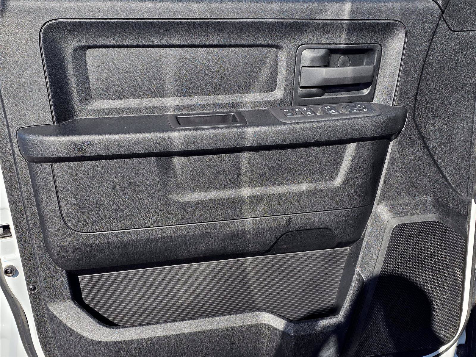 2025 RAM 2500 Tradesman - Photo 14