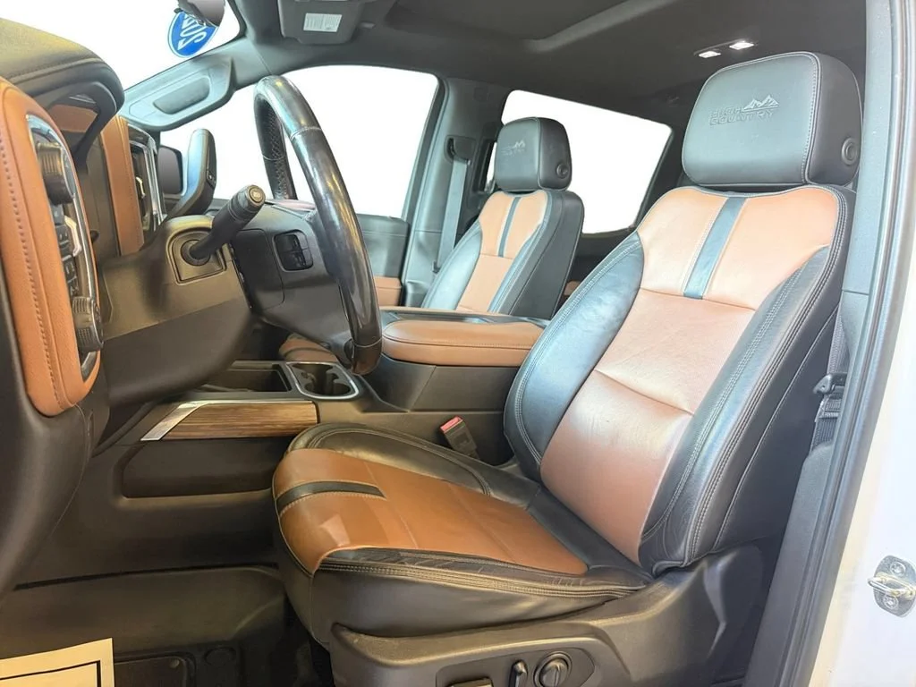 Used 2021 IRIDESCENT PEARL TRICOAT Chevrolet High Country image 26
