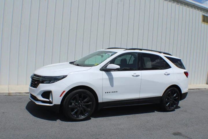 Used 2023 Summit White Chevrolet RS image 4