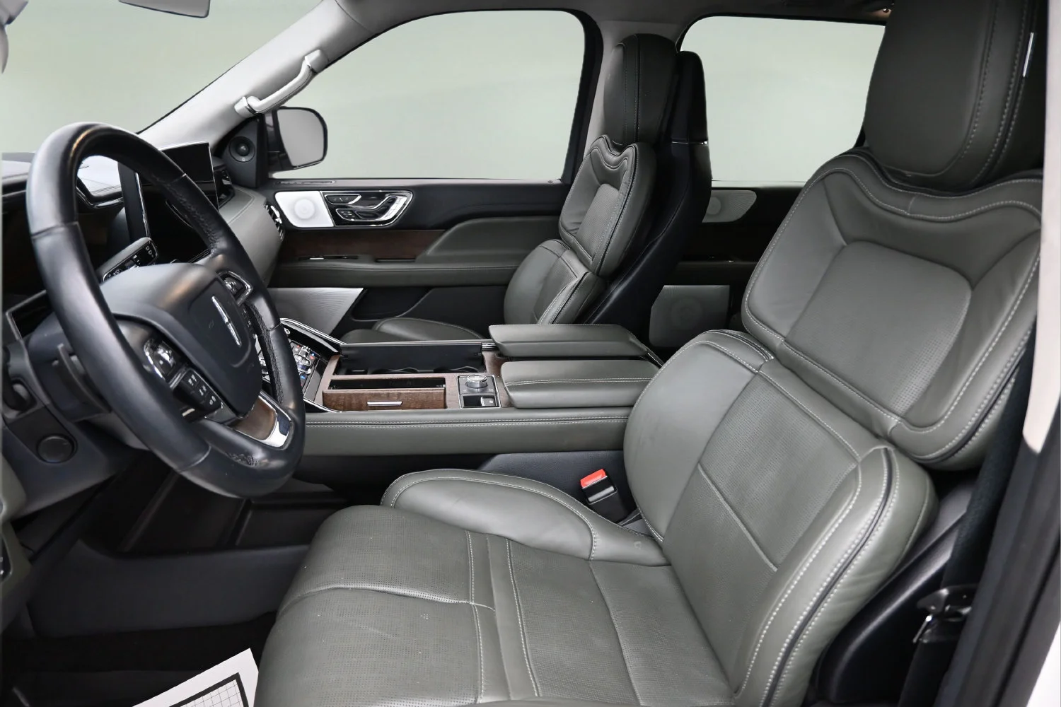 Used 2022 White Lincoln Black Label image 20