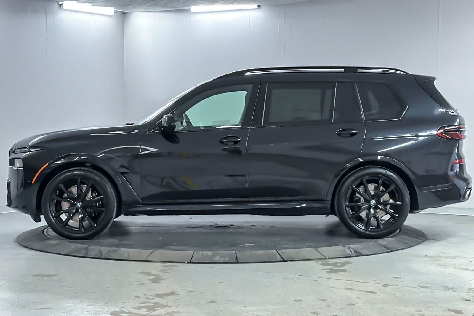 New 2027 Black Sapphire Metallic BMW xDrive40i image 5