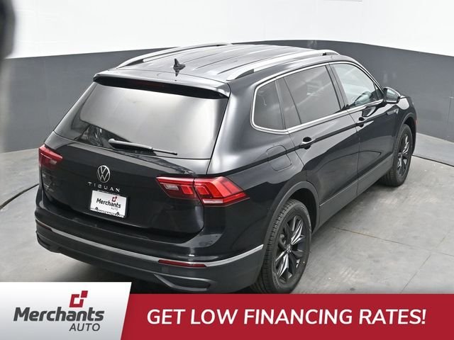 Used 2024 Black Volkswagen 2.0T SE image 38