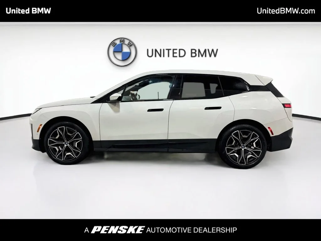 Certified Used 2024 Alpine White BMW xDrive50 image 8