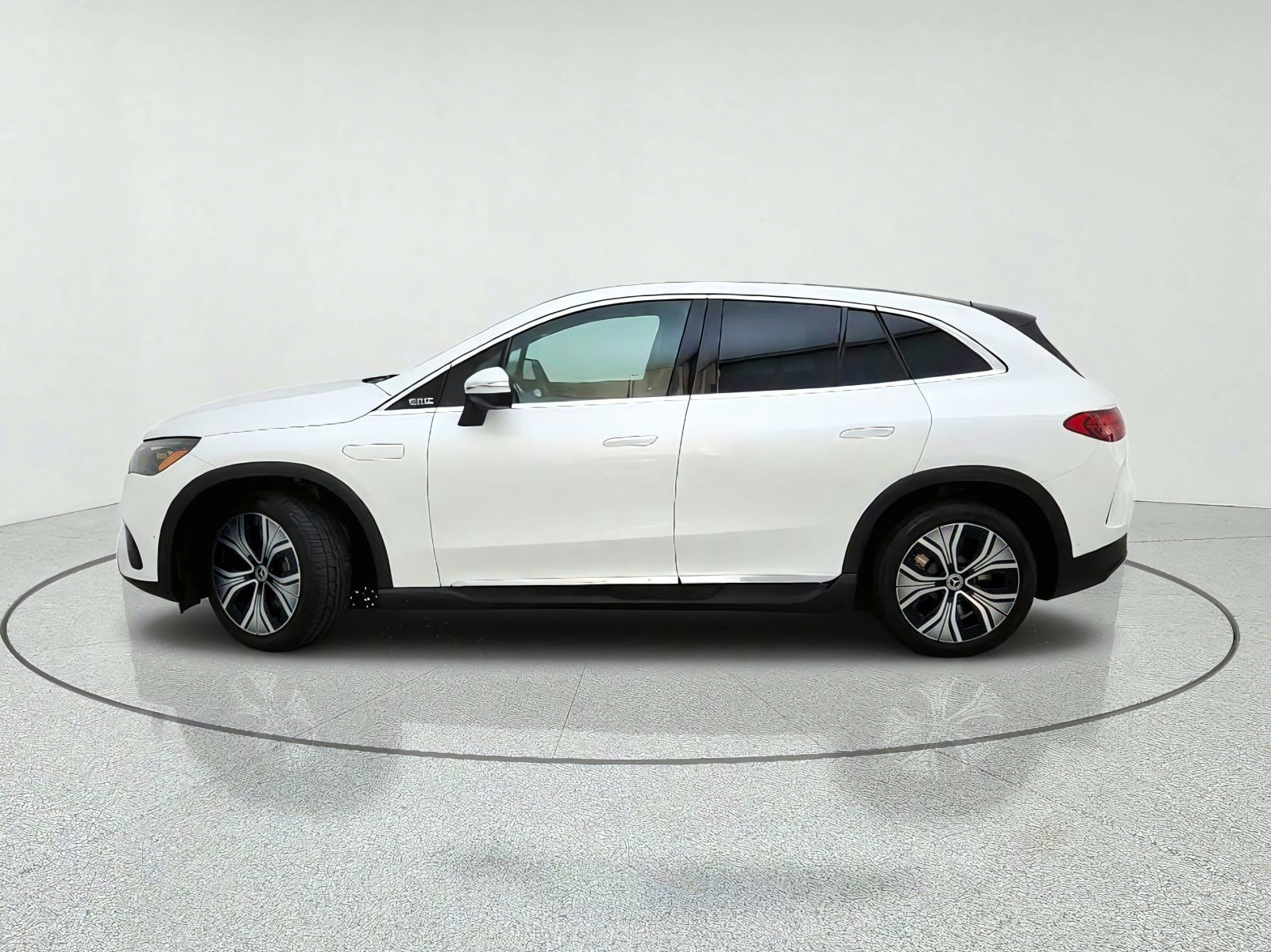 Certified Used 2023 MANUFAKTUR Diamond White Metallic Mercedes-Benz EQE 350+ image 14