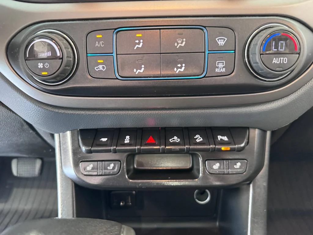 Certified Used 2021 BLACK Chevrolet 4WD Z71 image 16