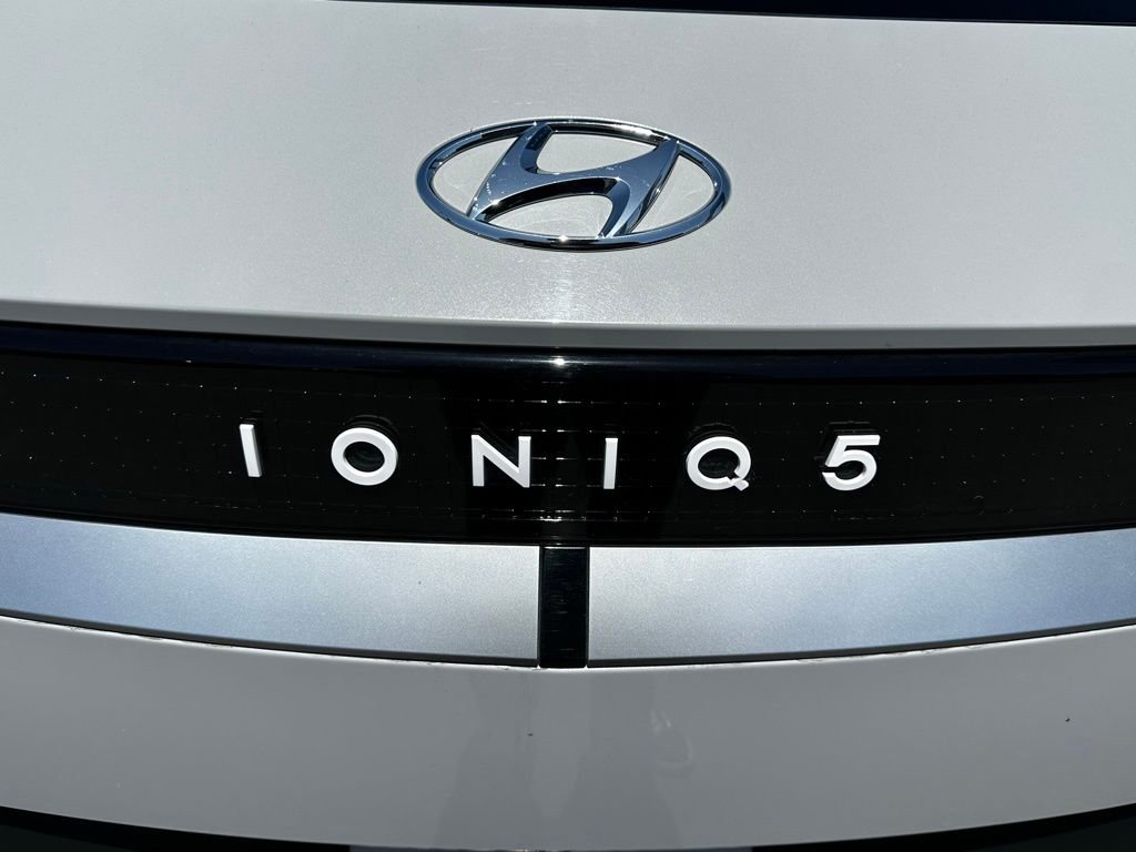 Used 2024 Cyber Gray Hyundai SEL image 8