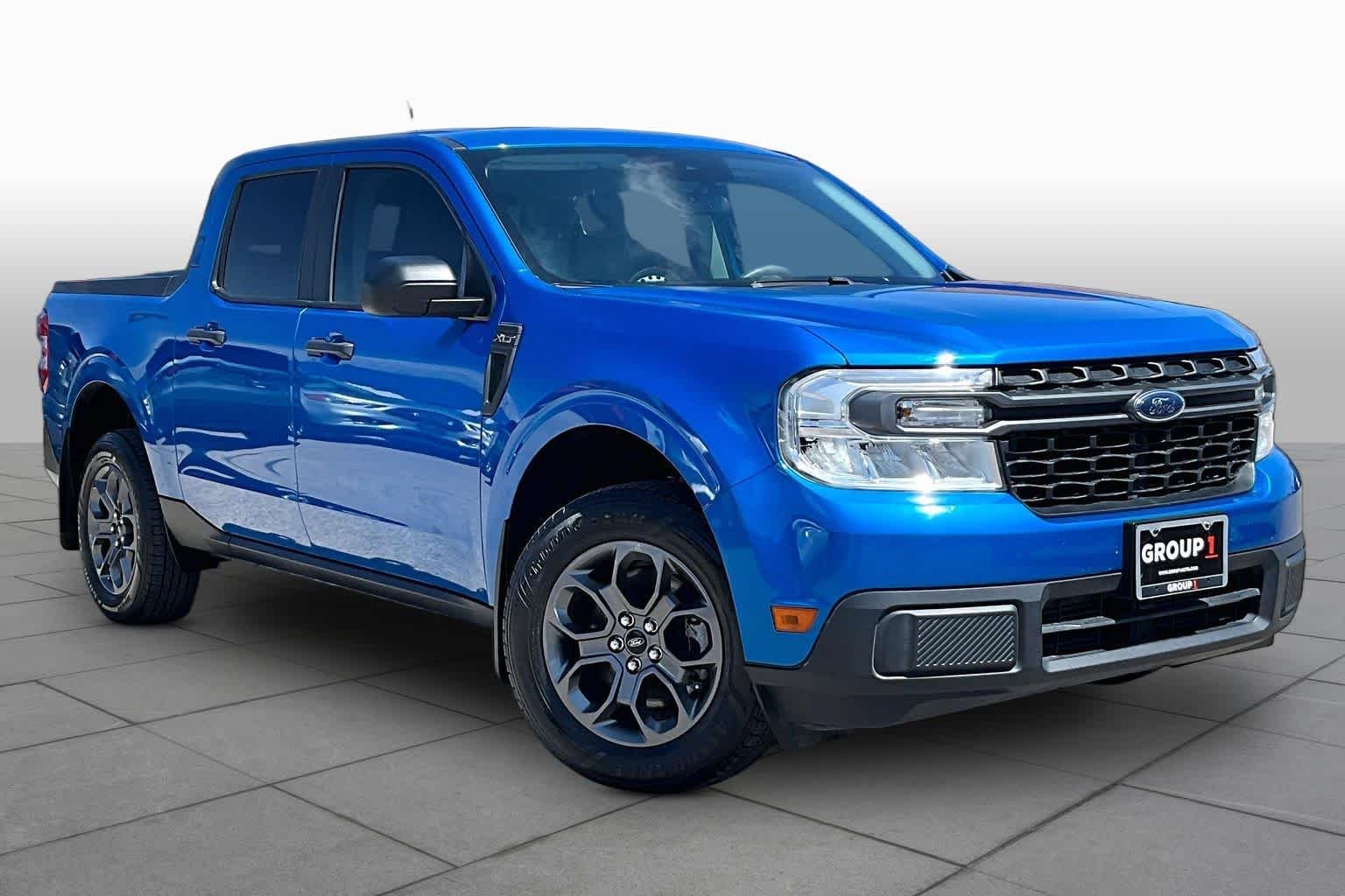 Used 2022 Velocity Blue Ford XLT image 3