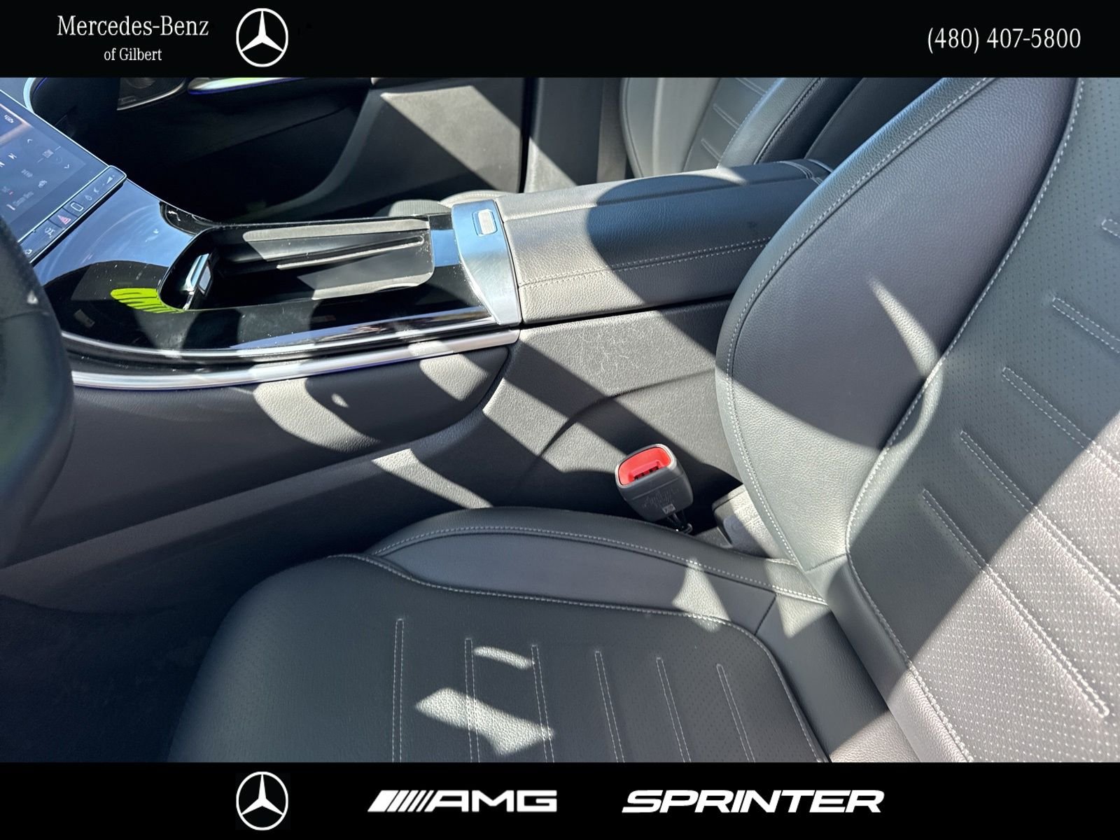 Used 2025  Mercedes-Benz GLC 300 image 14