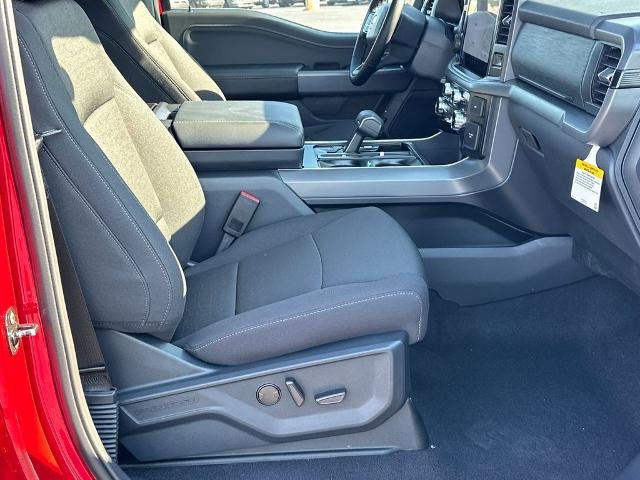 New 2025 Rapid Red Metallic Tinted Clearcoat Ford XLT image 13