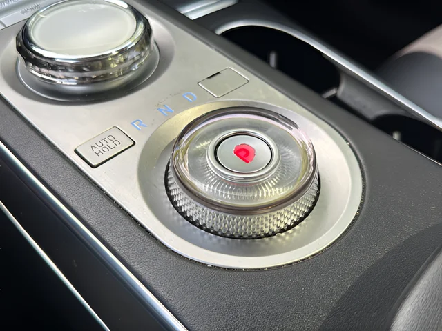 Used 2023 Silver Genesis 2.5T image 23