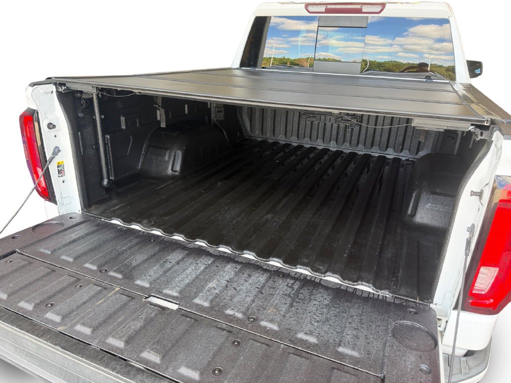 Used 2019 White GMC AT4 image 28