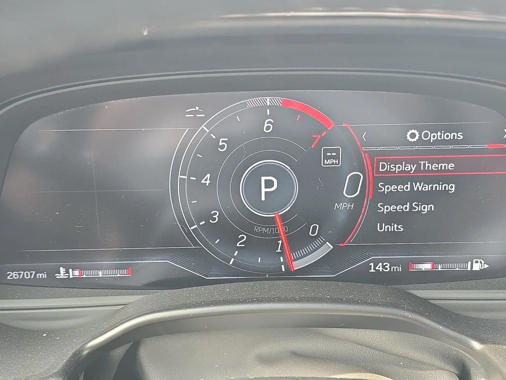 Used 2022 White Cadillac Sport image 20
