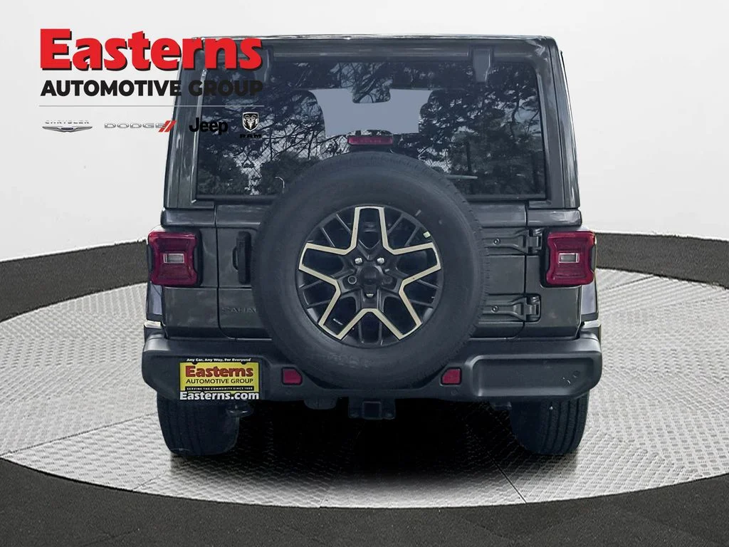 New 2027 Granite Crystal Metallic Clearcoat Jeep Sahara image 5