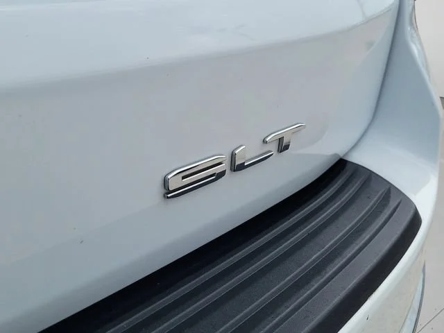 Used 2024 Summit White GMC SLT image 6