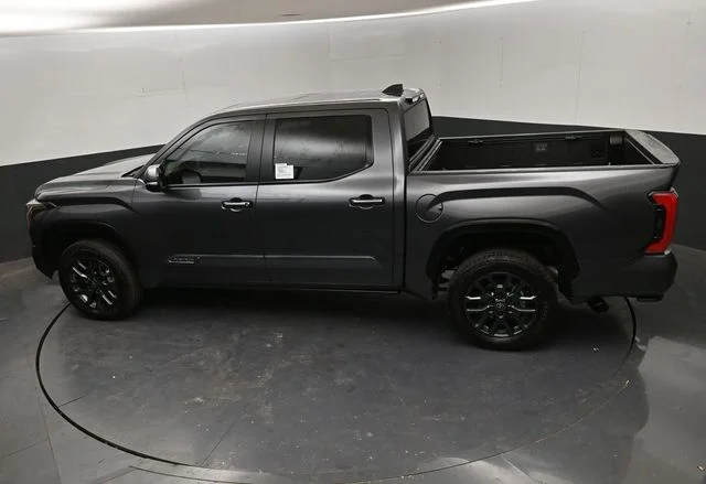 2026 Toyota Tundra Platinum - Photo 28