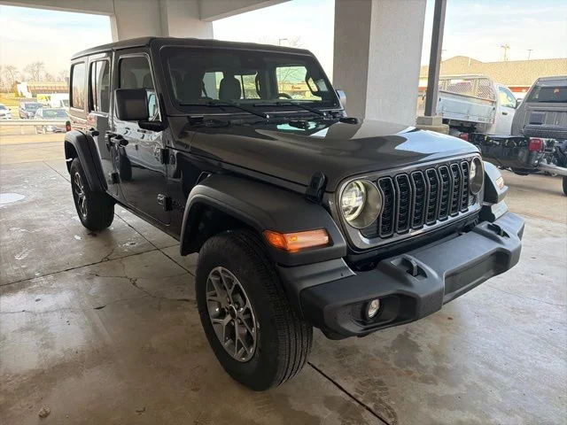 New 2024 Granite Crystal Metallic Clear-Coat Exterior Paint Jeep Sport S image 7