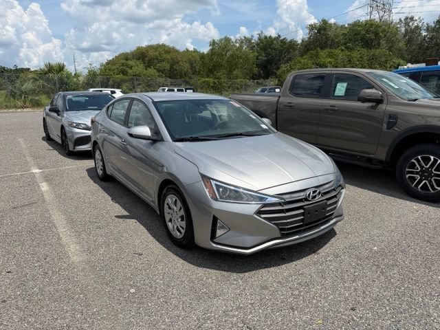 Used 2020 Stellar Silver Hyundai SE image 7