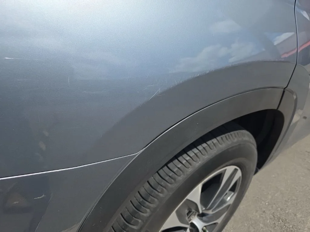 Used 2021  Toyota XLE image 3