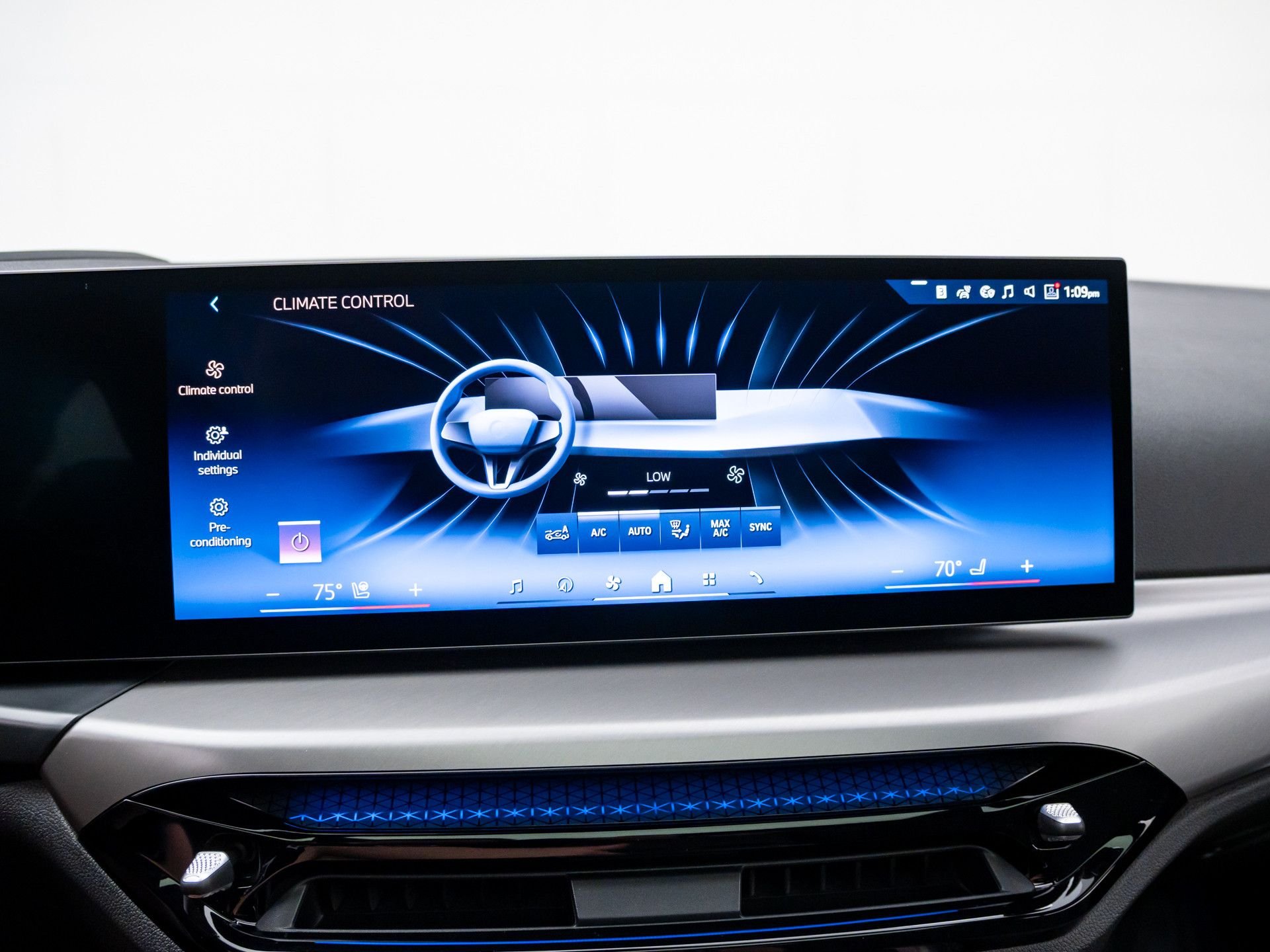 New 2026 Brooklyn Grey Metallic BMW xDrive40 image 27