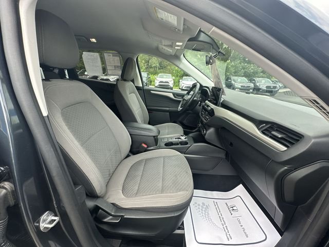 Used 2022 Blue Metallic Ford SE image 26