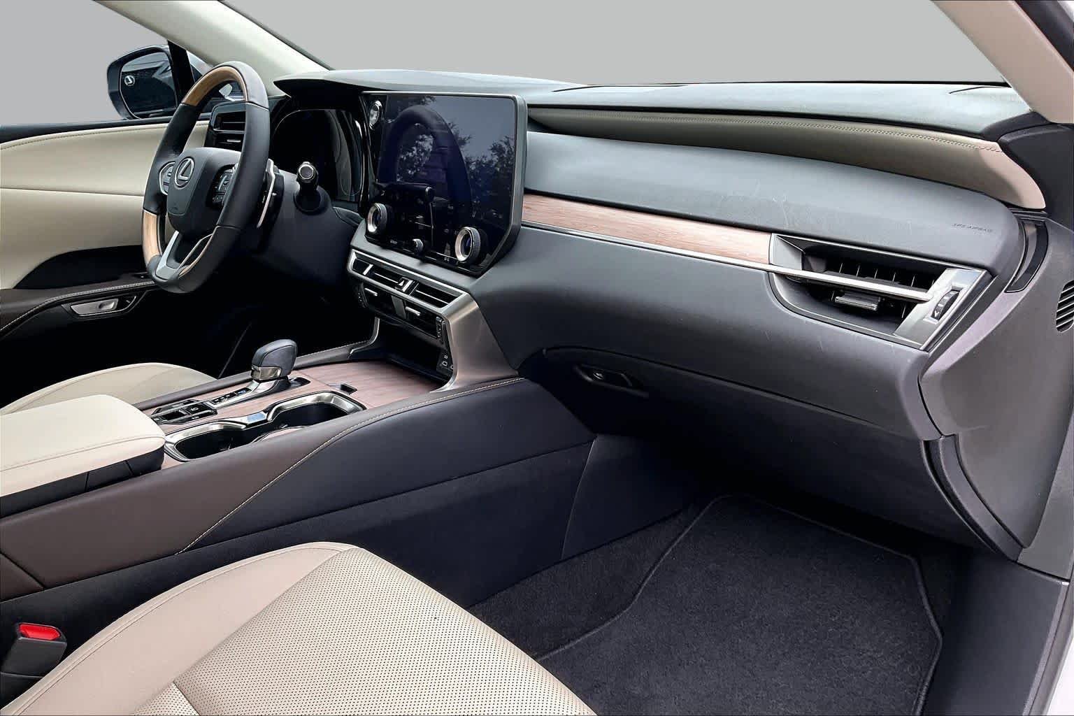 Used 2024 Eminent White Pearl Lexus Premium image 19