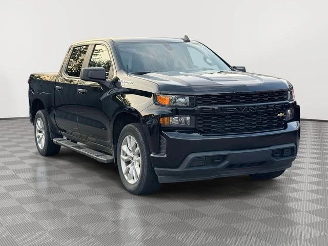 Used 2022 Black Chevrolet Custom image 4