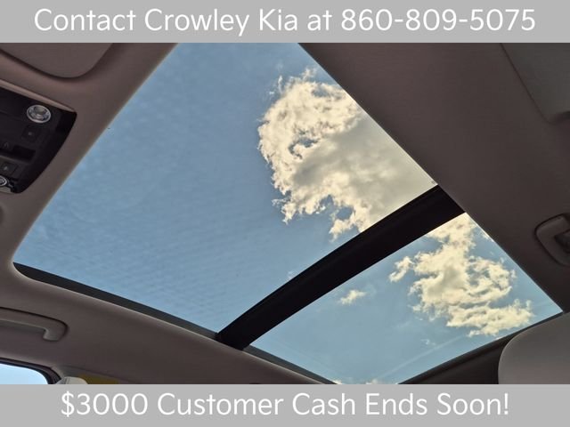 New 2026 Snow White Pearl Kia EX image 21