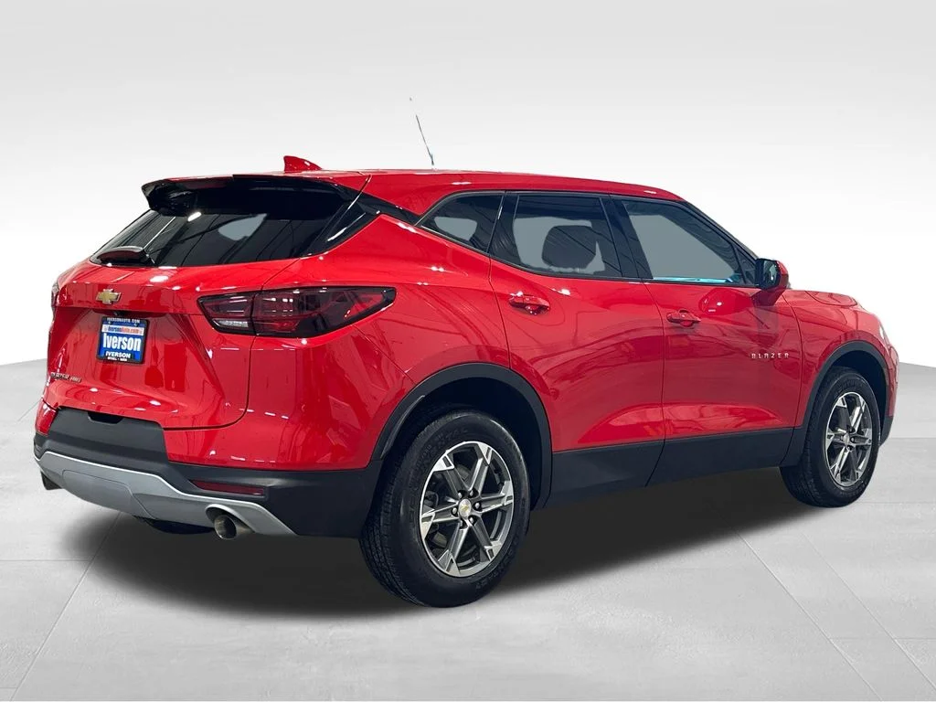 Used 2023 Red Chevrolet LT image 8
