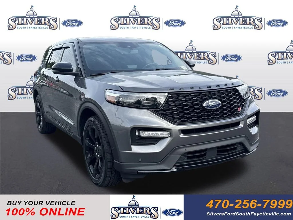 2022 Ford Explorer ST's photo