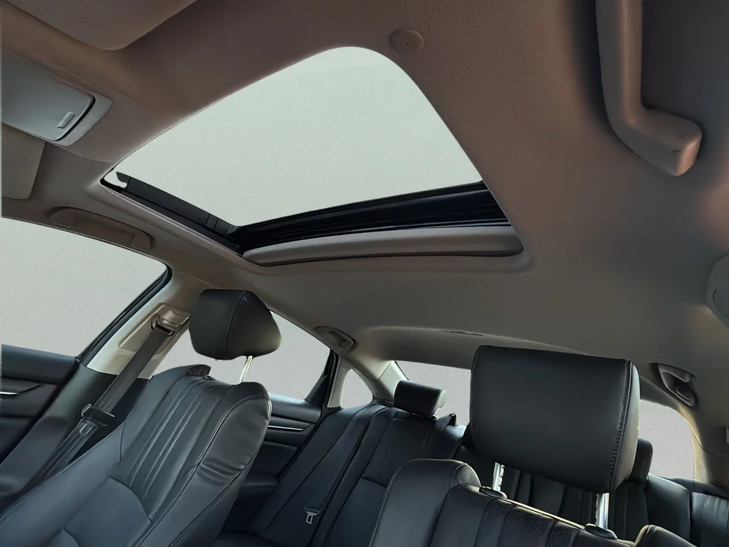 Used 2018 Black Honda Touring image 26