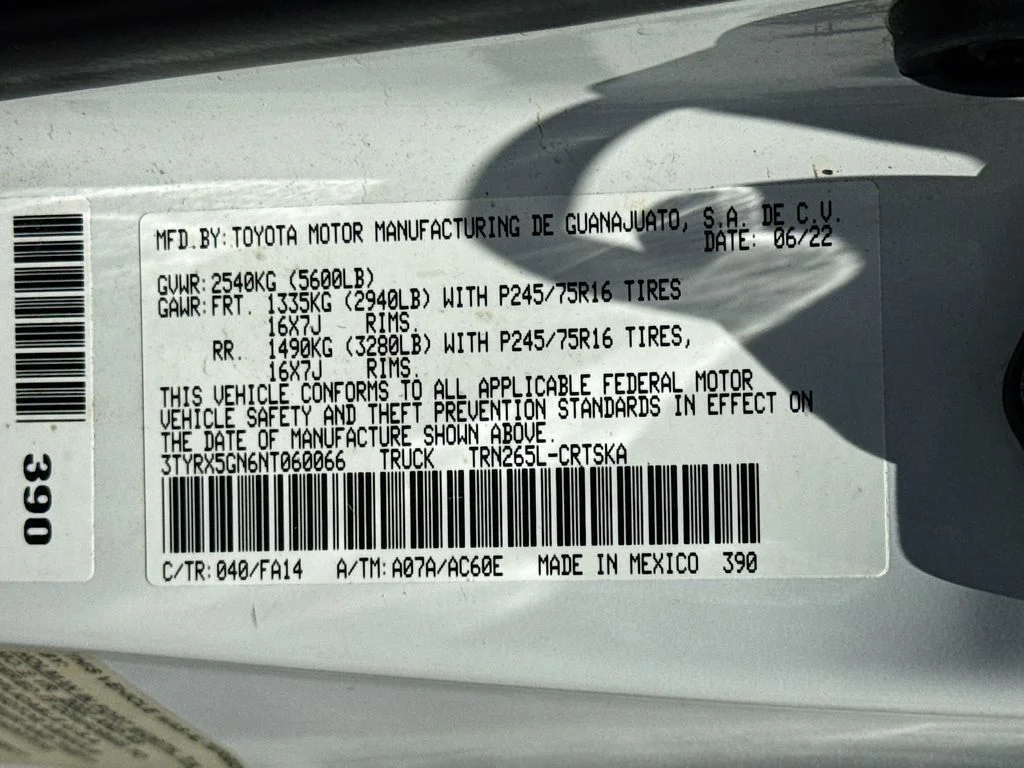 Used 2022 White Toyota SR image 29