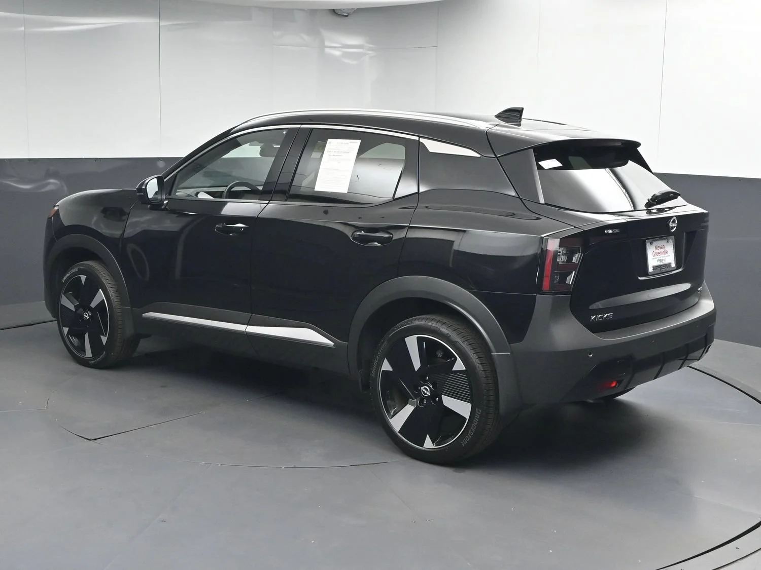 Certified Used 2026 Super Black Nissan SR image 5