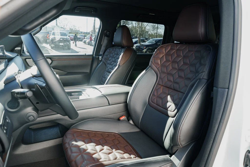New 2026 Aspen White TriCoat Nissan Platinum image 21
