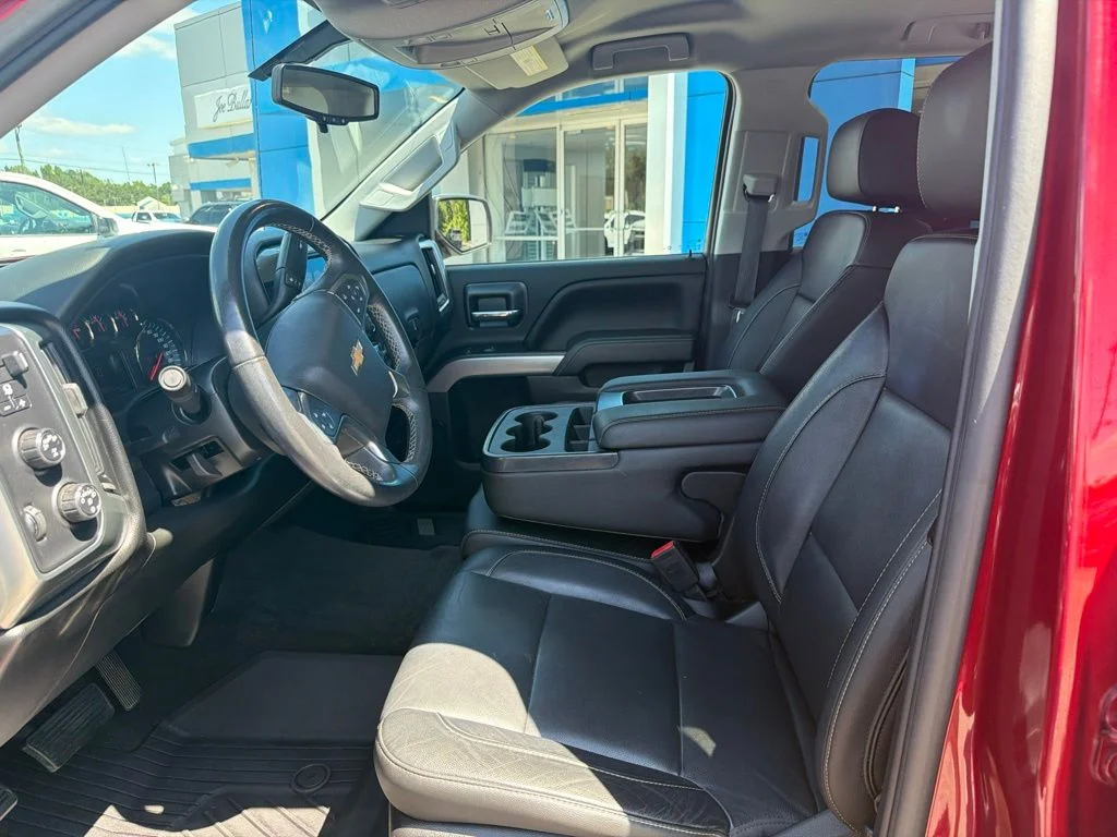 Used 2018 Red Tintcoat Chevrolet LT image 27