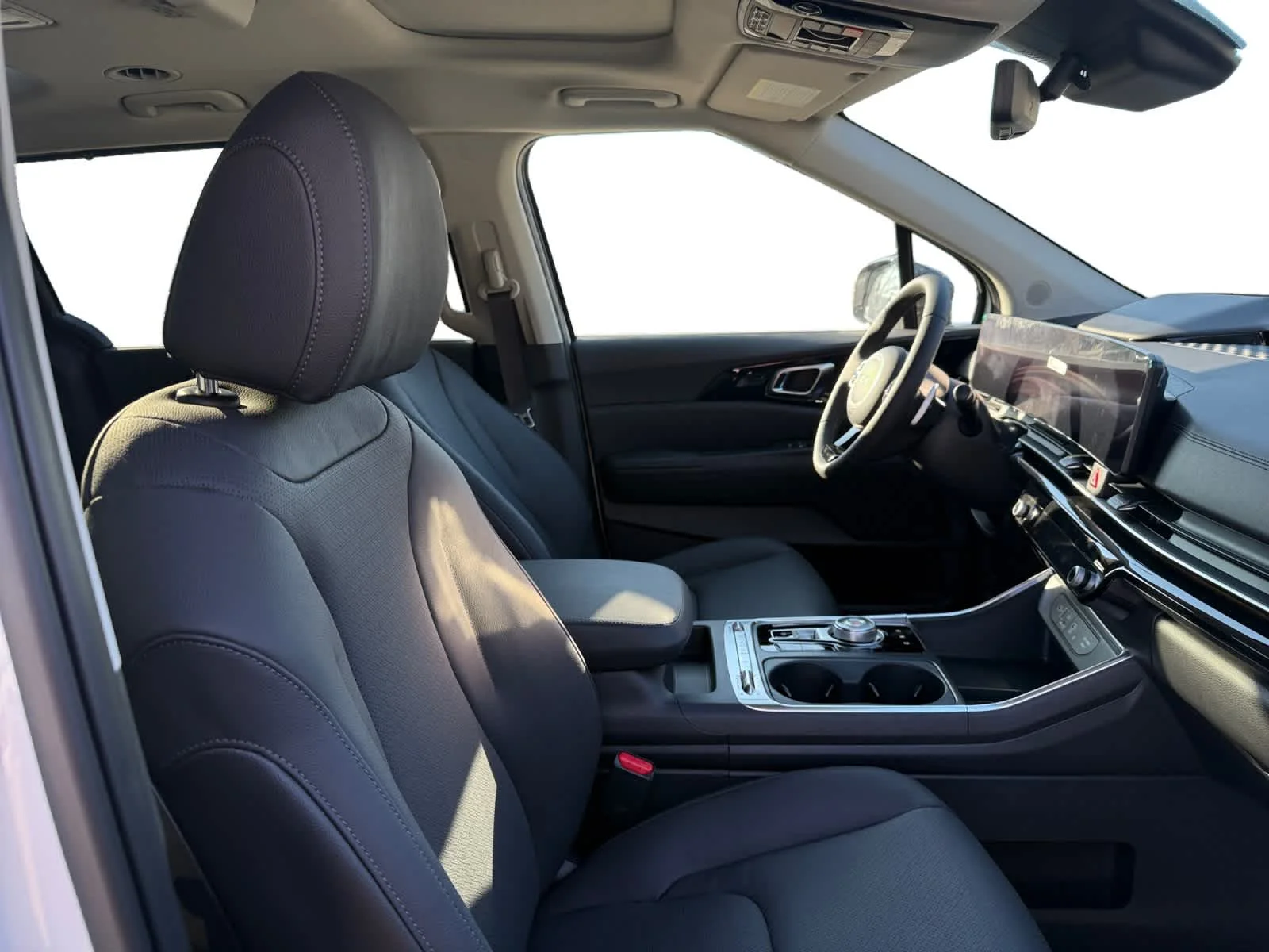New 2026 Snow White Pearl Kia SX Prestige image 15