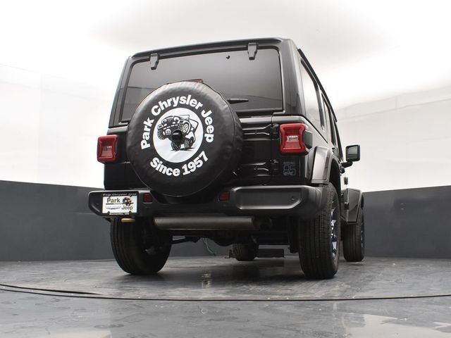 New 2026 Black Clear-Coat Exterior Paint Jeep 85th Anniversary Edition image 23