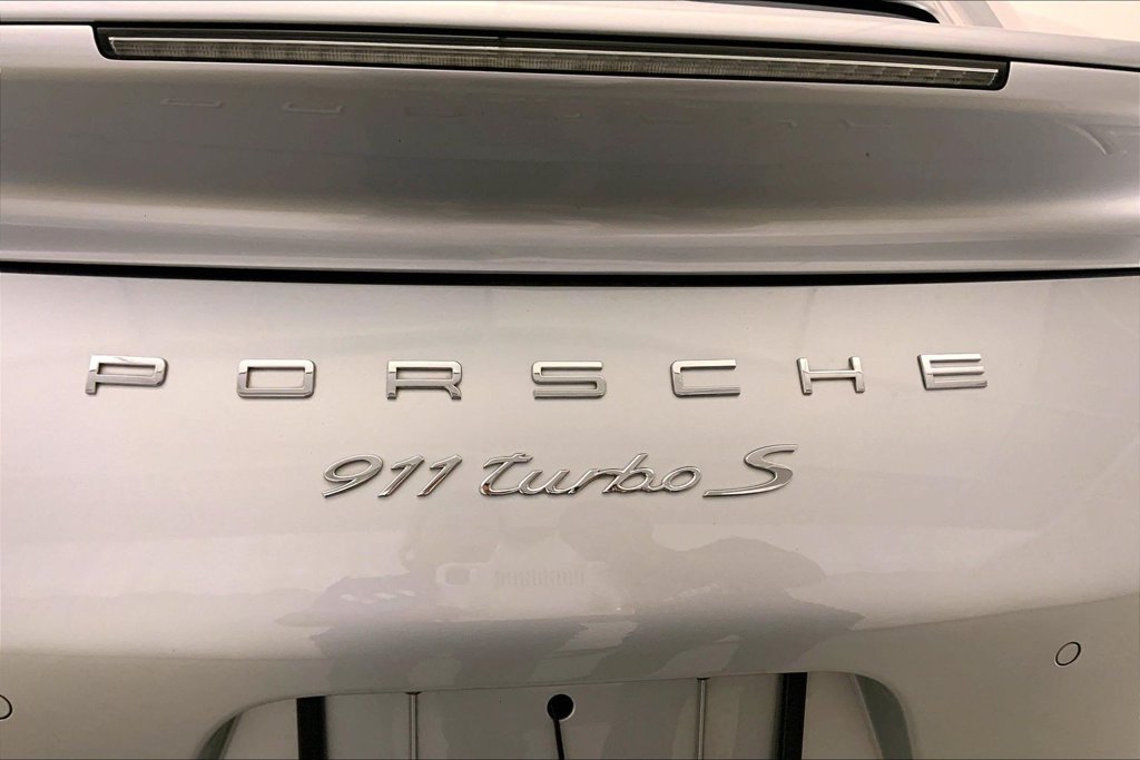 Used 2014 Rhodium Silver Metallic Porsche Turbo image 29