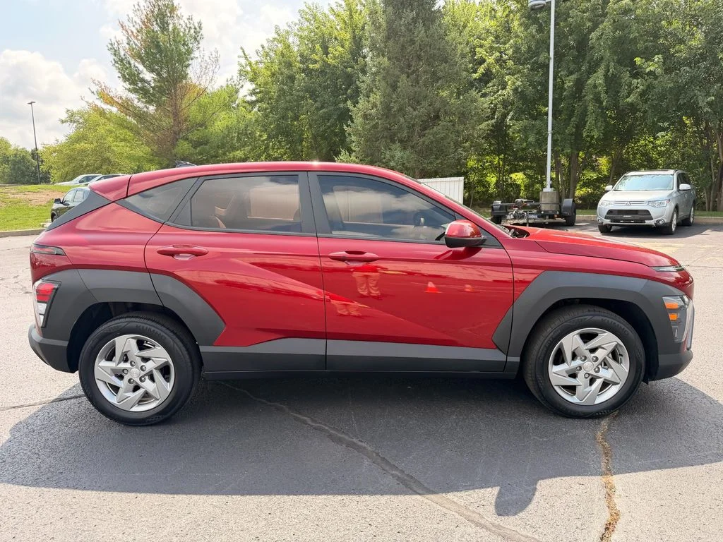 Used 2024 Red Metallic Hyundai SE image 2
